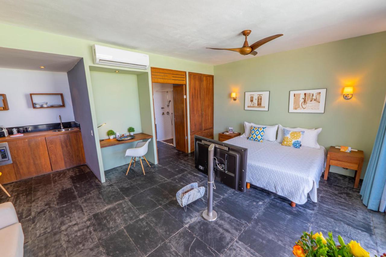 Suites at Sapphire Ocean Club Puerto Vallarta Extérieur photo